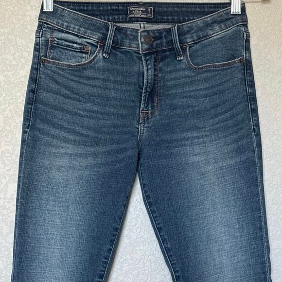 Abercrombie & Fitch Women’s Mid-Rise Super Skinny Ankle Jeans Size 26/2 EUC - Picture 5 of 9